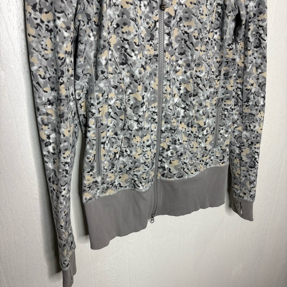 Lululemon Nice Asana Jacket Not So Petite Fleur Silver Spoon size 10 - Picture 4 of 11